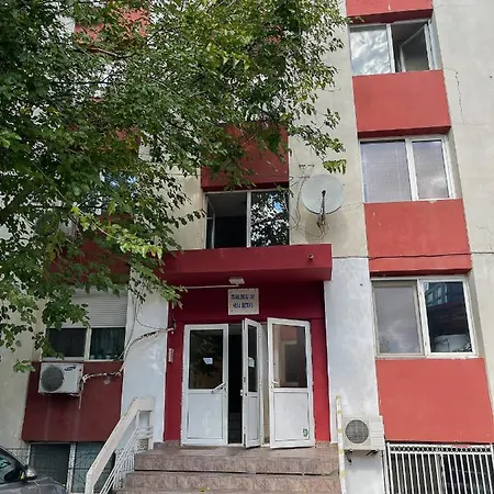 Apartment Cozy Studio On Regiei Boulevard