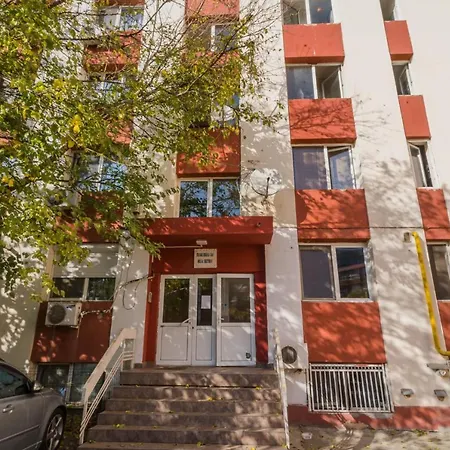 Apartment Cozy Studio On Regiei Boulevard